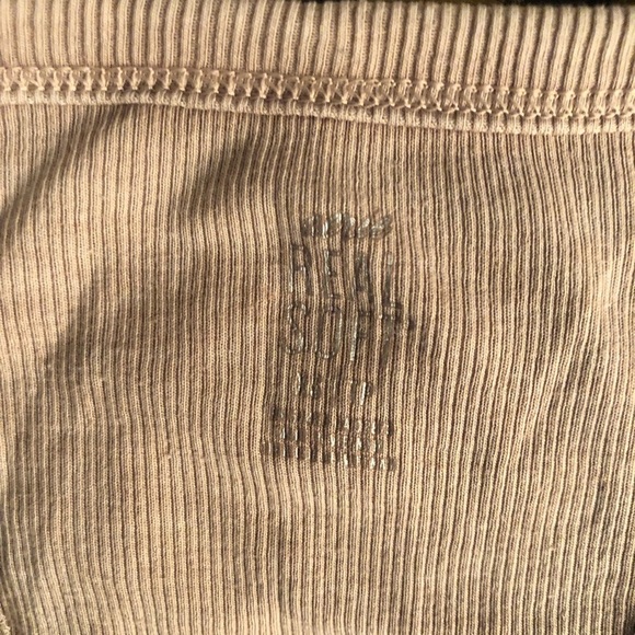 Aerie ,hollister,Abercrombie & finch bundle of 3 tanks top - Picture 3 of 12